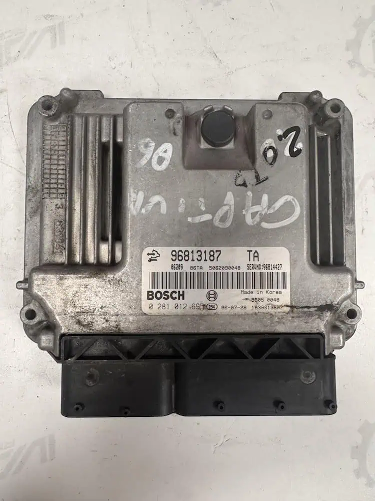 0281012695-1 Centralina Motore Chevrolet Captiva Usata - 0281012695