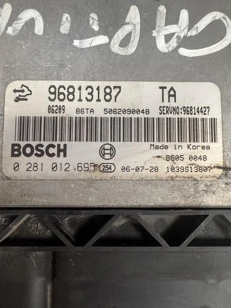 0281012695-2 Centralina Motore Chevrolet Captiva Usata - 0281012695