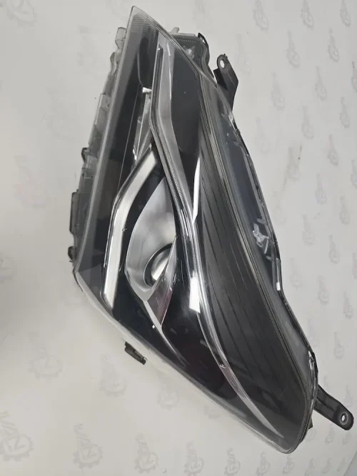 Fanale Anteriore DX Toyota Yaris – 0D197OD198