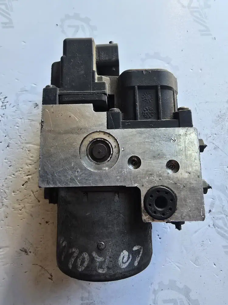 Centralina Pompa ABS Toyota Corolla E120 - 0265216850