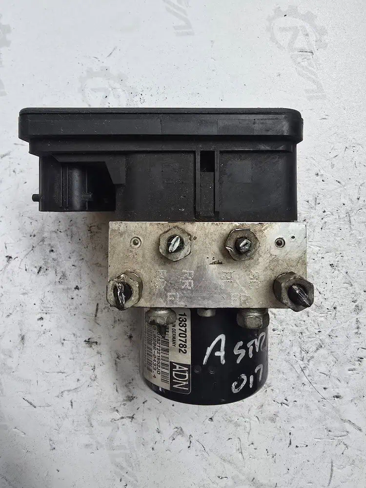 Centralina Pompa ABS Opel Astra J 1.7 CDTI - 13370782