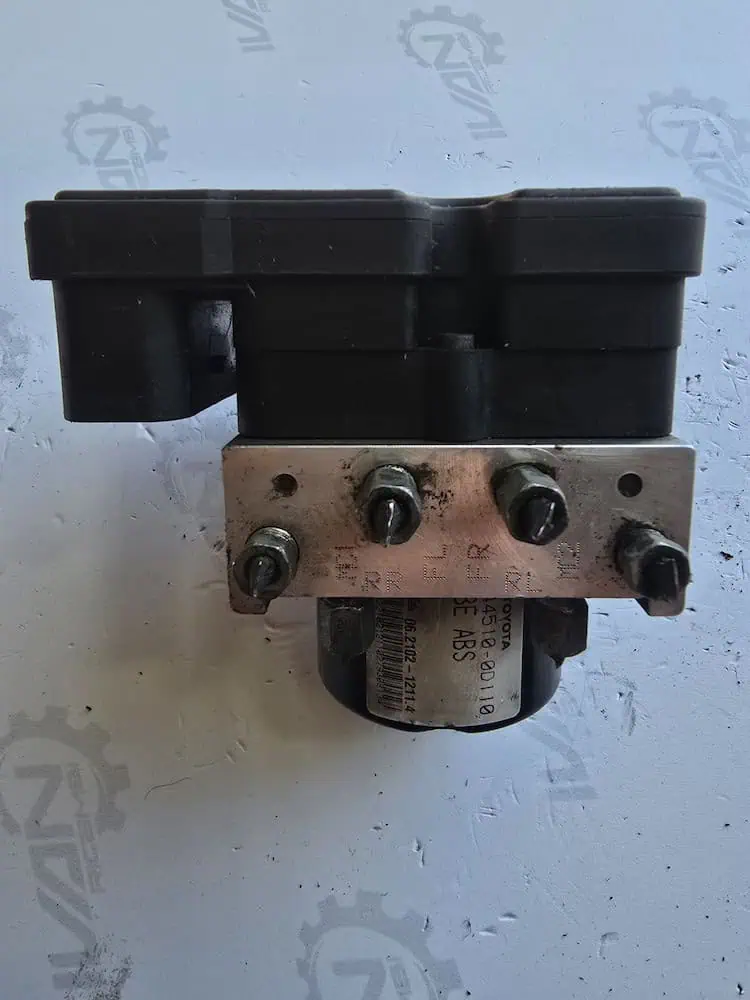 Centralina Pompa ABS Toyota Yaris 2 - 445100D110