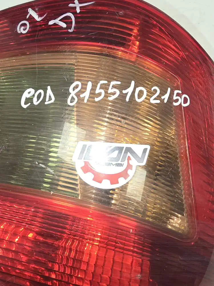 Stop/Fanale Posteriore DX Toyota Corolla 1.4 16V - 8155102150