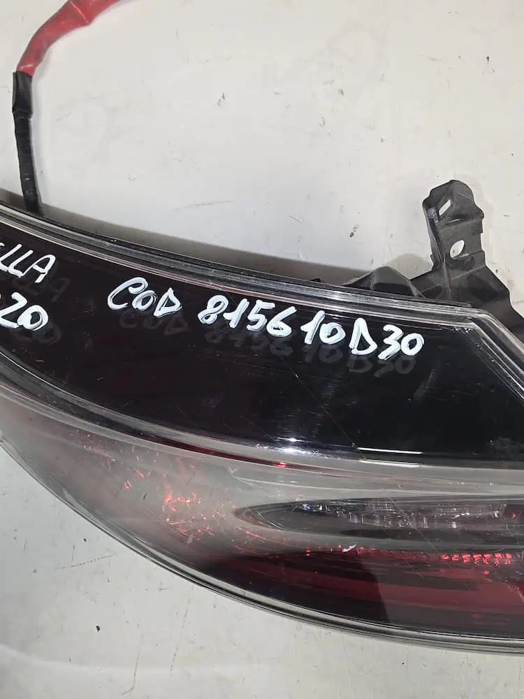 Stop/Fanale Posteriore SX Toyota Corolla 1800 kW 90 - 8156102D30