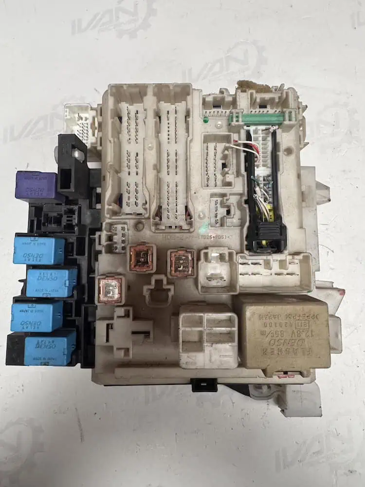 8273042360-1 Centralina Body Computer Toyota Rav4 2.2 Diesel (110kw) - 8273042360