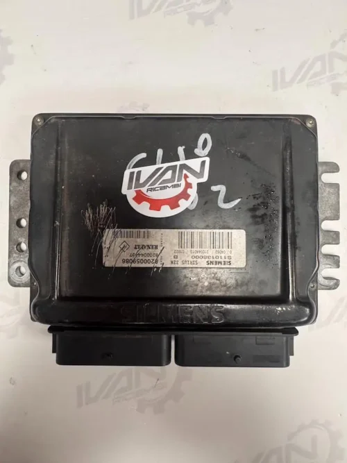 Centralina Motore (ECU) Renault Clio 1.2 8V - S110138000B