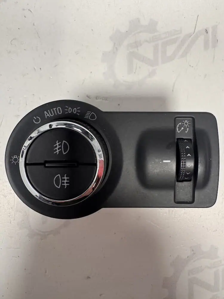 Interruttore Luci Opel Insignia 1.6 CDTi (100kw) - 22901659