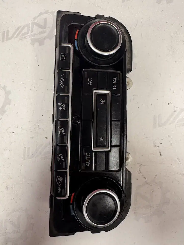 3T0907044AK-1 Comando Clima Skoda Octavia 1.6 8V (75kw) - 3T0907044AK