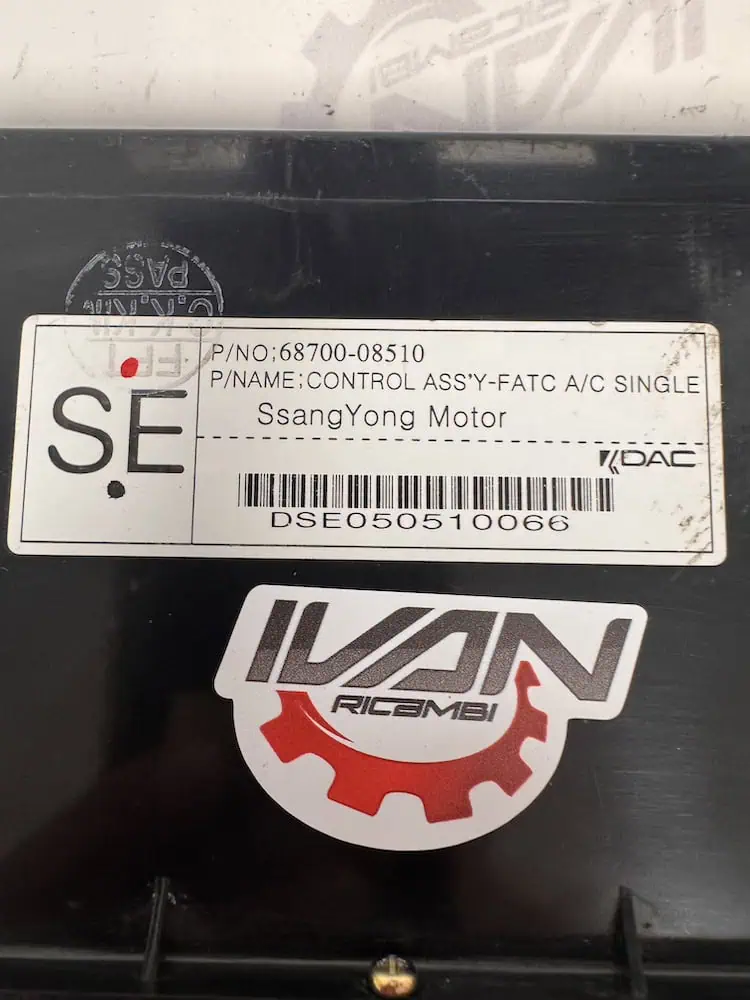 Comando Clima SsangYong Rexton 2.7 Xdi (121kw) - 6870008510