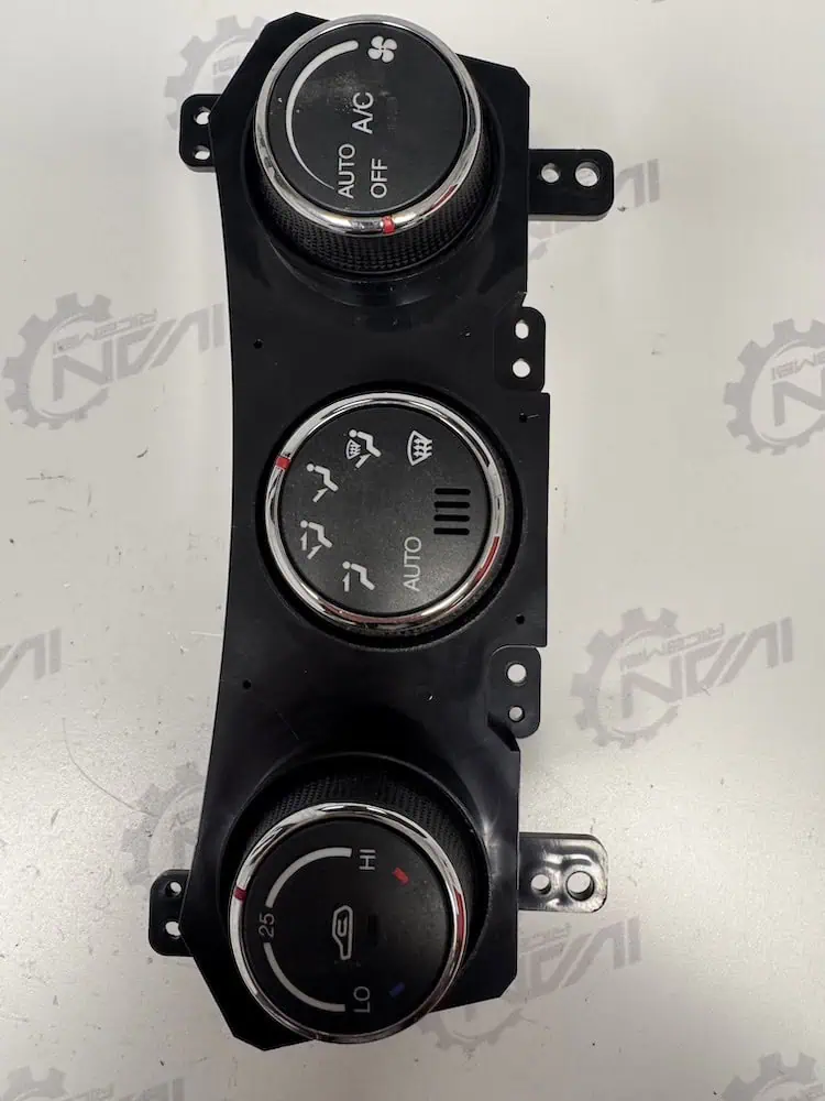 Comando Clima SsangYong Korando 2.0 XDI (129kw) - 6871034101