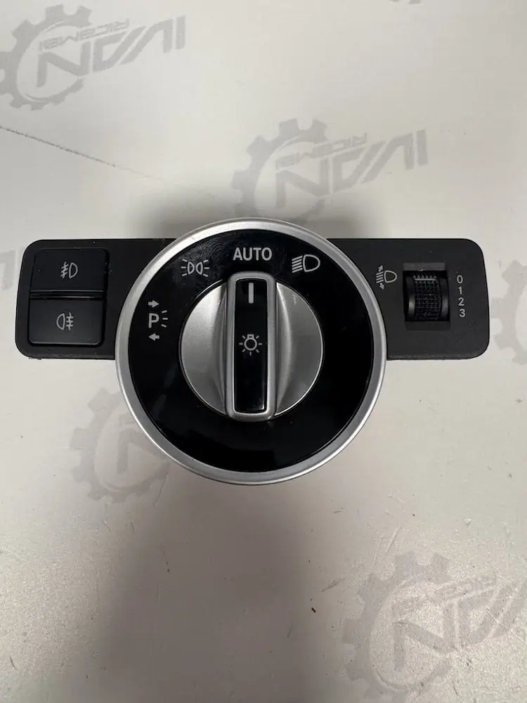 A2049053003-1 Interruttore Luci Mercedes-Benz Classe B 2.2 CDI (125kw) - A2049053003