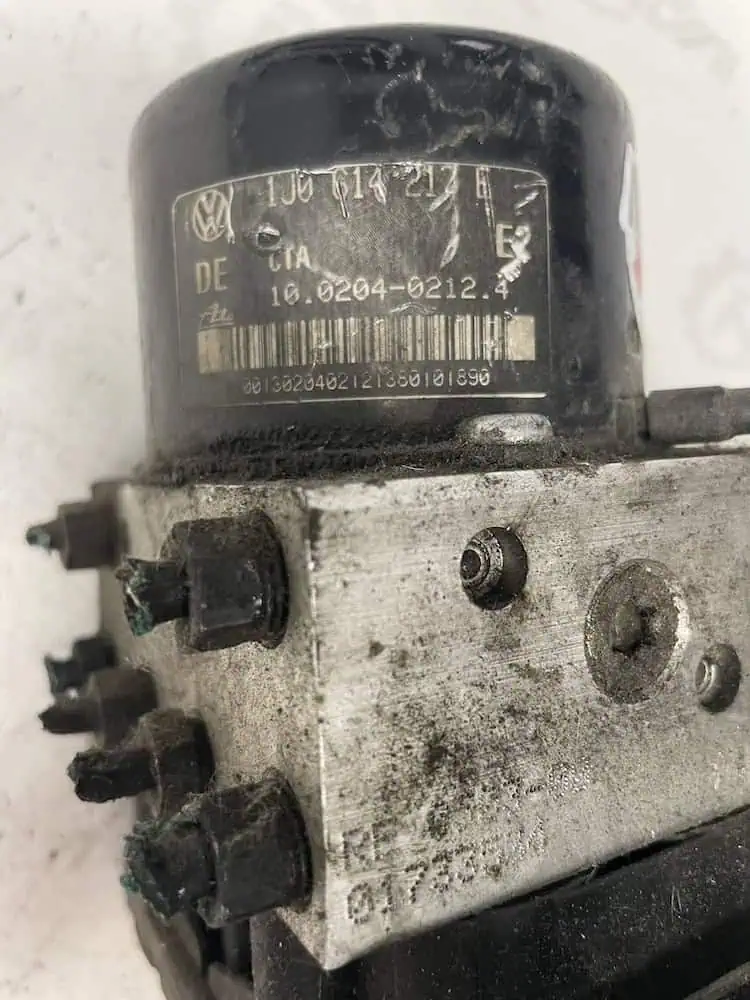 Centralina Pompa ABS Audi A3 1.0 TDI (66kw) - 10020402124-1J0614212