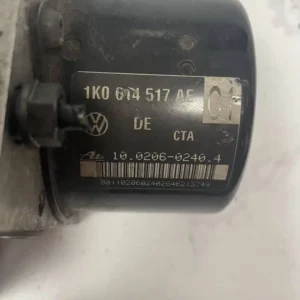 Centralina Pompa ABS Volkswagen Golf Plus 1.9 TDI (77kw) - 1K0674517AE