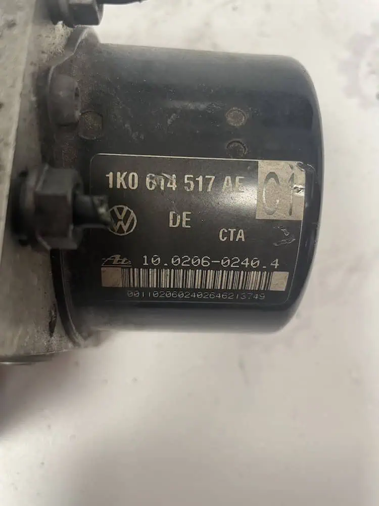 Centralina Pompa ABS Volkswagen Golf Plus 1.9 TDI (77kw) - 1K0674517AE