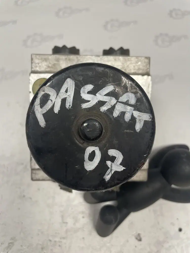 Centralina Pompa ABS Volkswagen Passat 2.0 8V TDI (103kw) - 3C0614095M