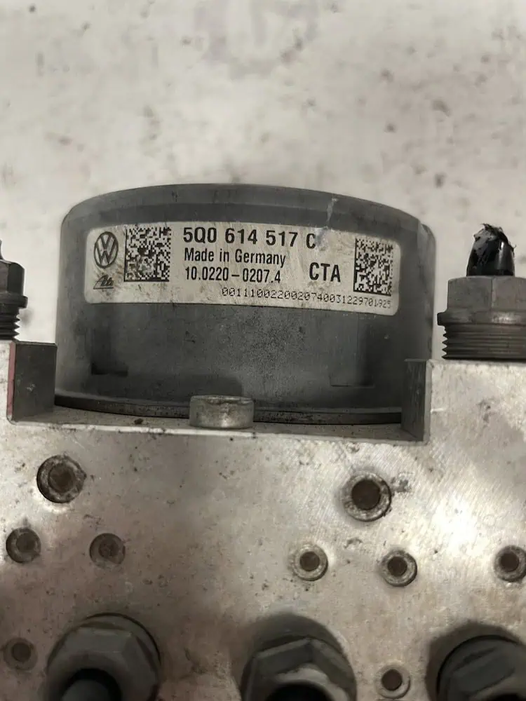 Centralina Pompa ABS Audi A3 2.0 Diesel (110kw) - 5Q0614517C