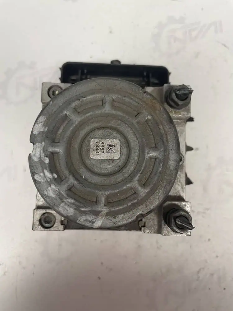 Centralina Pompa ABS Volkswagen Golf VII 1.6 Diesel (77kw) - 5Q0614517R