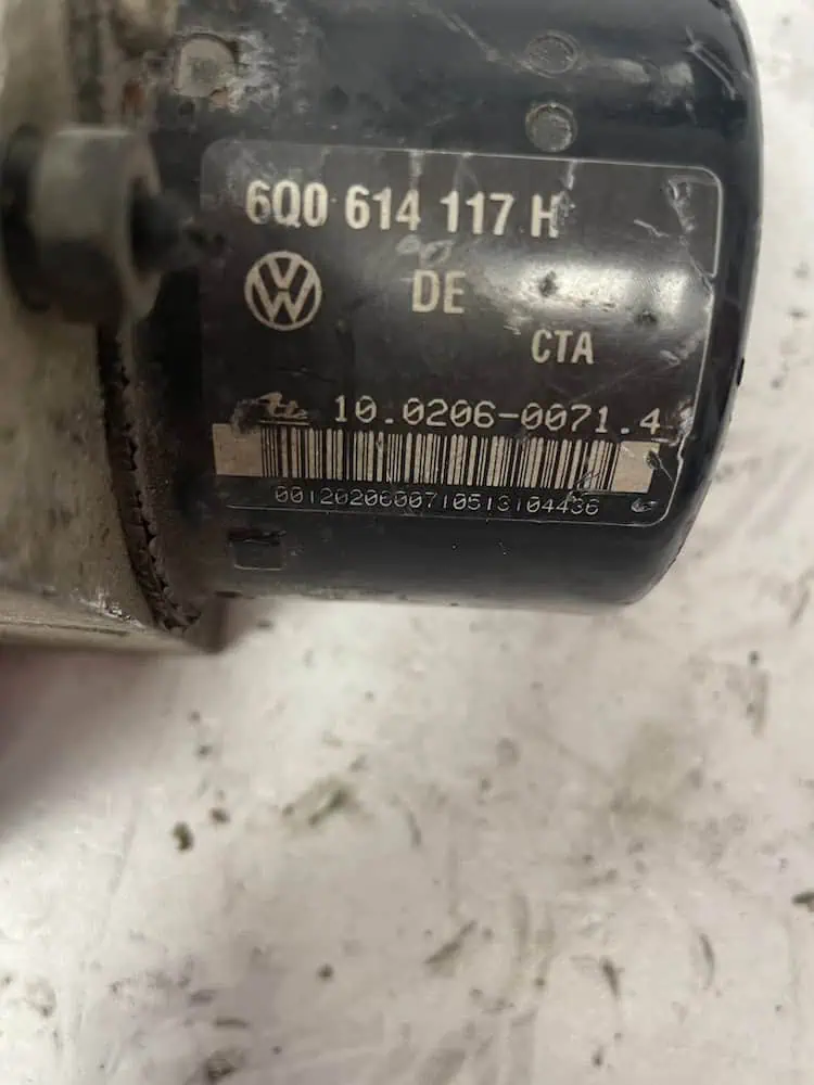 Centralina Pompa ABS Volkswagen Polo 1.4 TDI (55kw) - 6Q0614117H