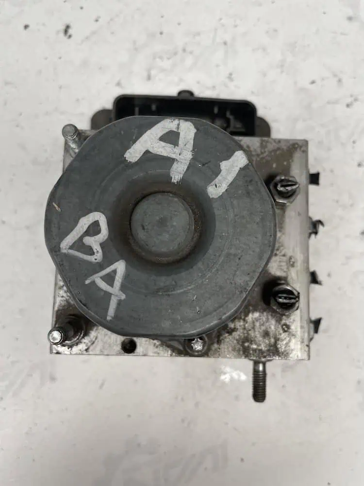 Centralina Pompa ABS Audi A1 1.6 TDI (66kw) - 6R0614517AL