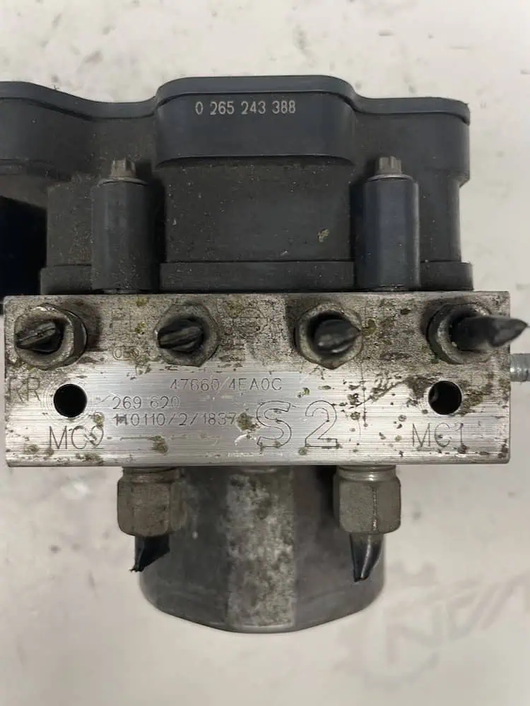 0265243388-2 Centralina Pompa ABS Nissan Qashqai 1.2 DIG-T 16V (85kw) - 0265243388