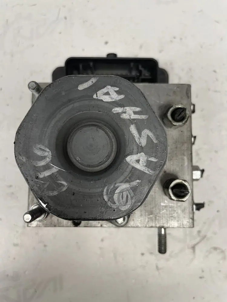 0265261028-2 Centralina Pompa ABS Nissan Qashqai 1.5 dCi (81kw) - 0265261028