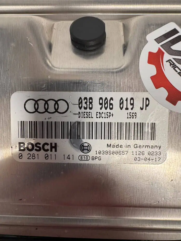 Centralina Motore Audi A4 1.9 TDI (96kw) - 0281011141