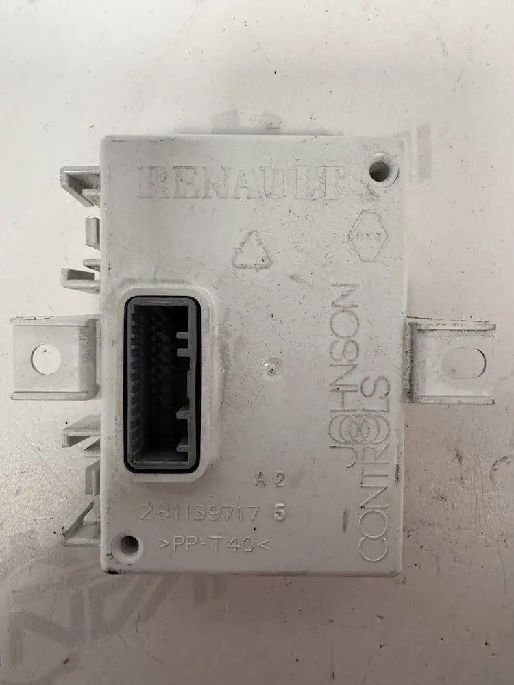 283467680R-1 Centralina Autoradio Renault Clio 1.5 dCi (66kw) - 283467680R