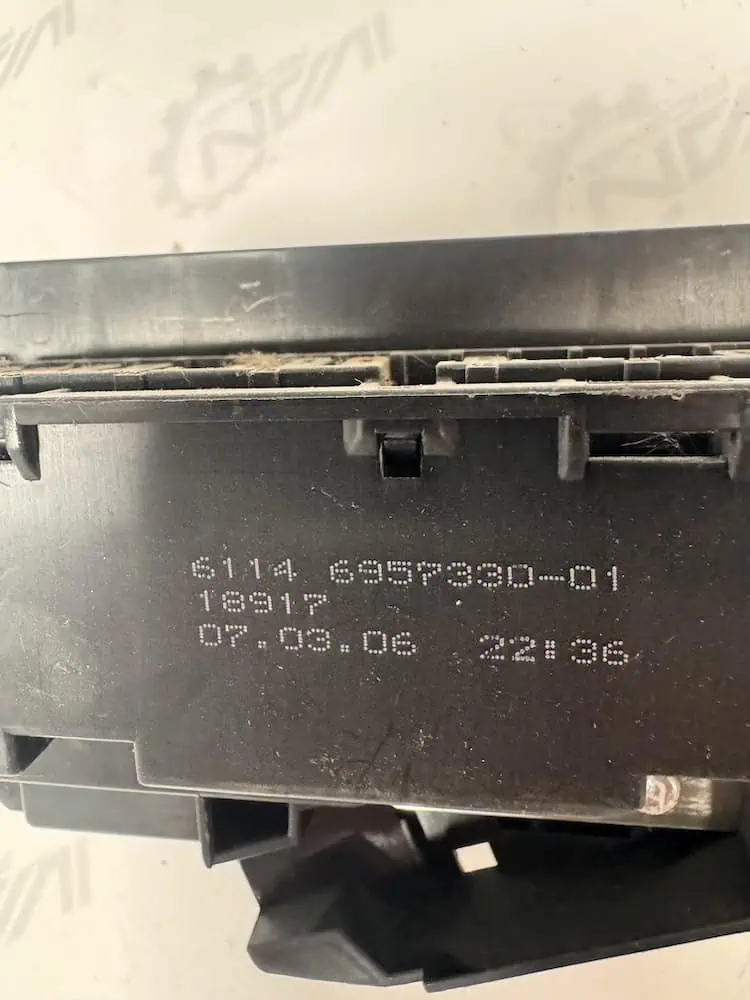 6114695733001-2 Centralina Porta Fusibili Bmw Serie 5 525 d (130kw) - 6114695733001