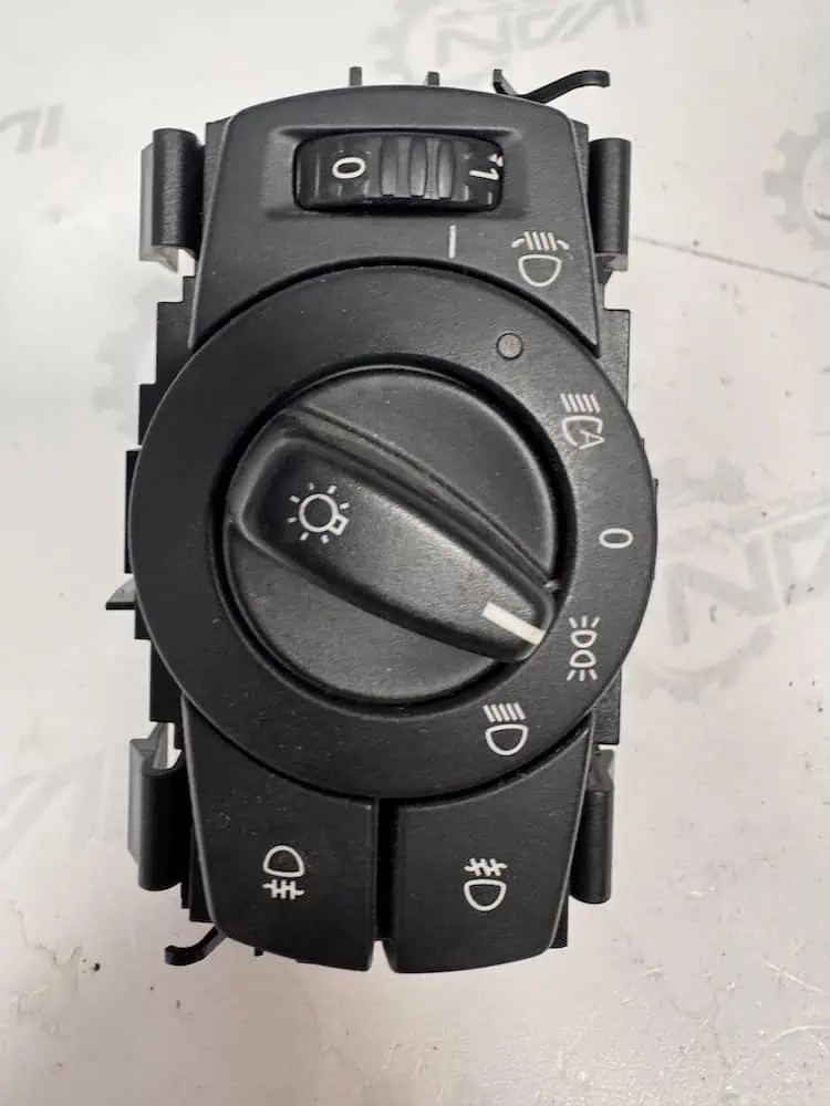 Interruttore Comando Luci Bmw Serie 3 320d (120kw) - 693279204