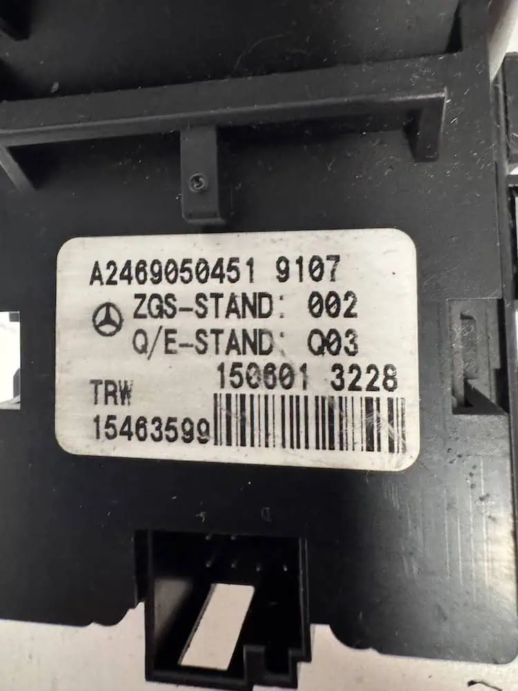 A2469050451-2 Interruttore Pulsante Freno a Mano Mercedes-Benz Classe A 180 - A2469050451
