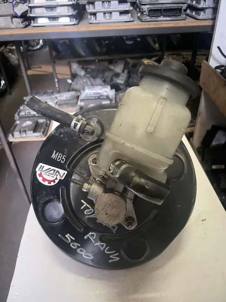 Servofreno Toyota Rav4 2.2 D-4D (100kw) - 13101015600
