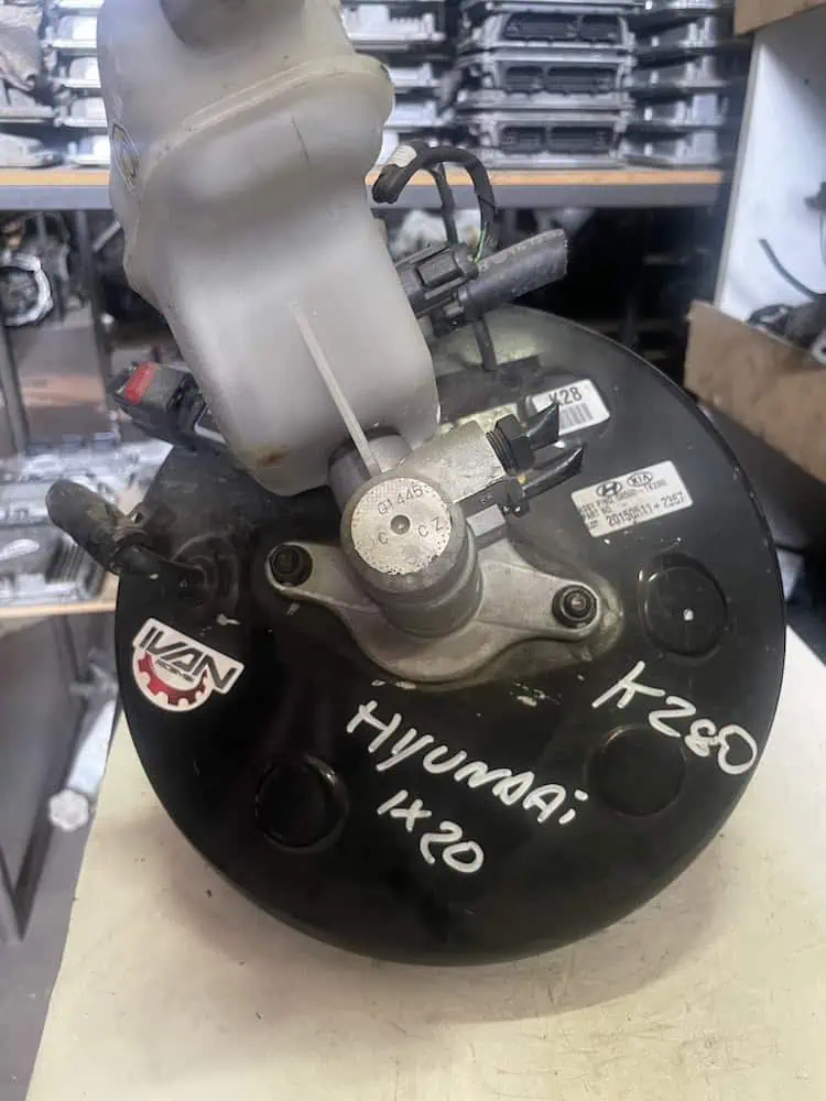 Servofreno Hyundai ix20 1.6 Benzina 16V (92kw) - 585001K280