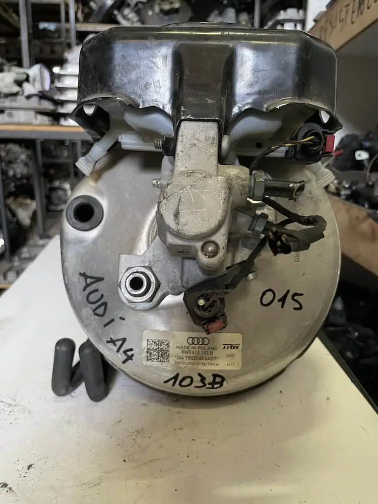 Servofreno Audi A4 2.0 TDI (110kw) 8W0612103B