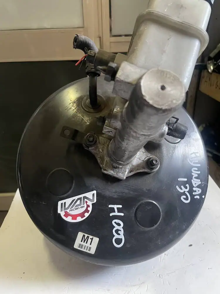 Servofreno Hyundai i30 1.4 16V (80kw) - 585001H000