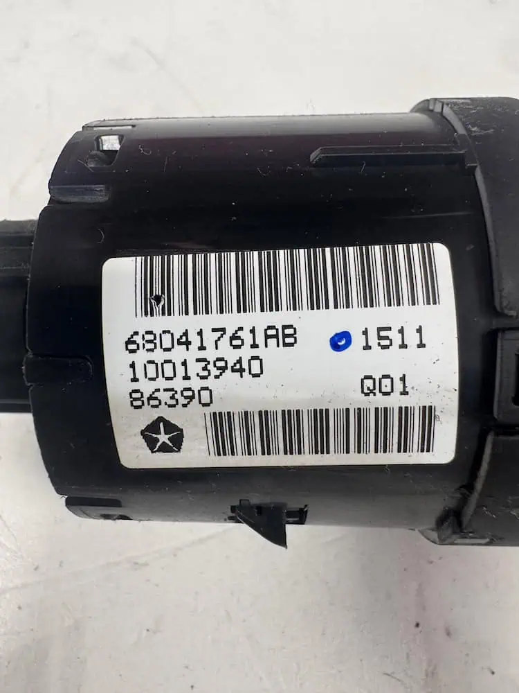 Interruttore Luci Fiat Freemont 2.0 MJT (125kw) - 68041761AB