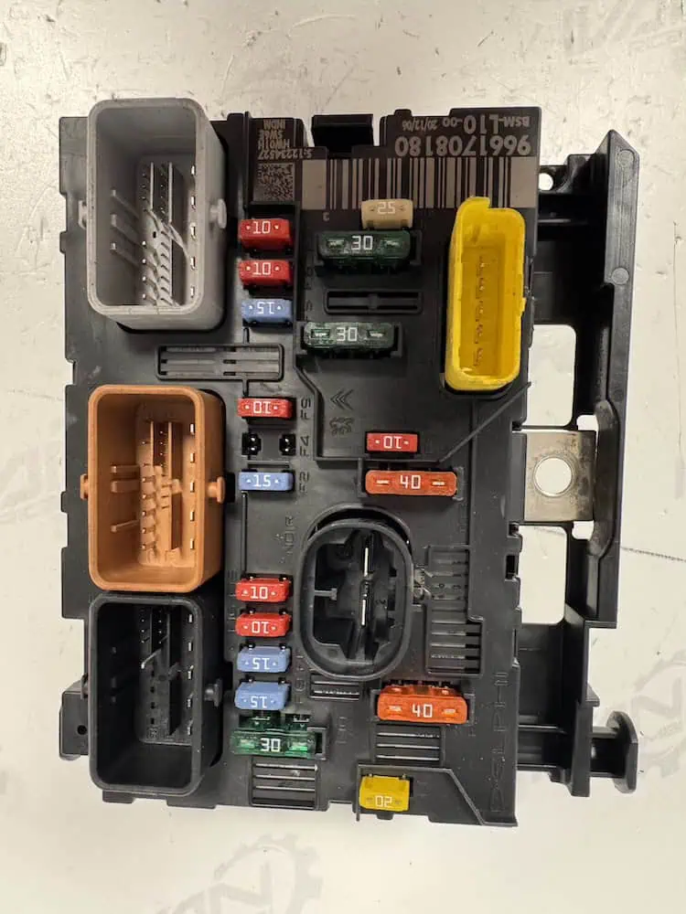Centralina Body Computer Peugeot 207 1.4 HDI (50kw) - 9661708180