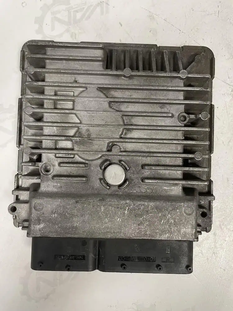 03L906023ME-1 Centralina Motore Volkswagen Polo 1.6 TDI (66kw) – 03L906023ME