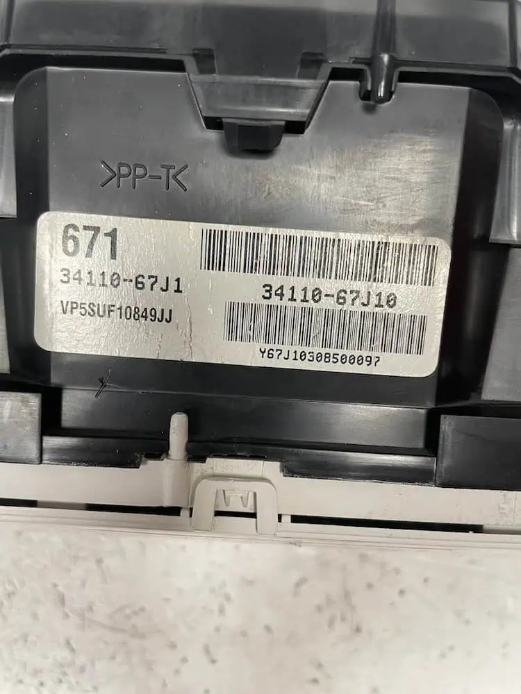 Quadro Strumenti Suzuki Grand Vitara 1.9 DDiS (95kw) – 3411067J1