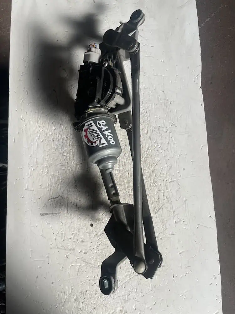 3811081K00-1 Motorino Tergicristallo Anteriore Fiat Sedici 2.0 MJT (99kw) – 3811081K00