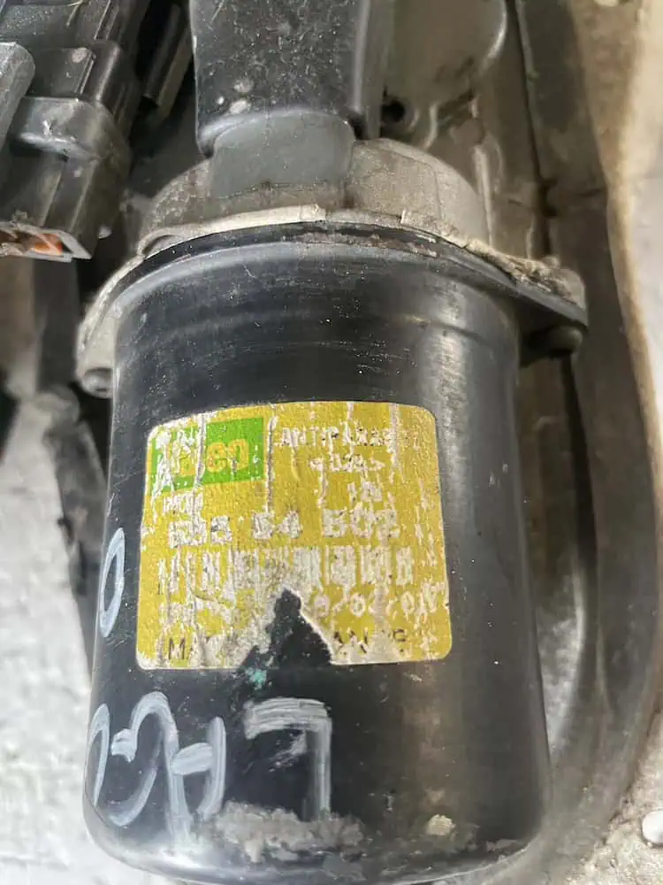 8200000525-3 Motorino Tergicristallo Anteriore Renault Laguna 1.9 dCi (88kw) – 8200000525