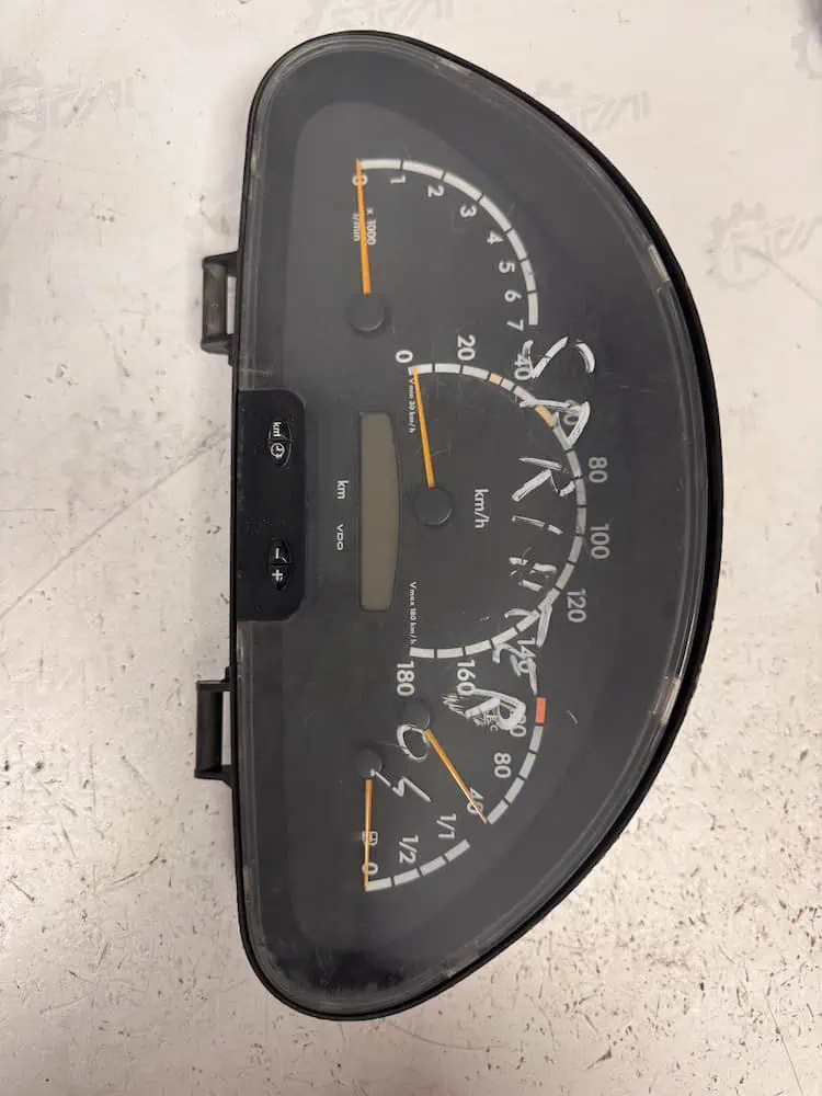 Quadro Strumenti Mercedes-Benz Sprinter 213 CDI (95kw) – A0014468521