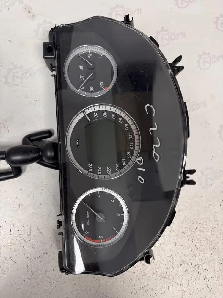 Quadro Strumenti Mercedes-Benz Classe C (W204) 220 CDI (125kw)  – A2049003702
