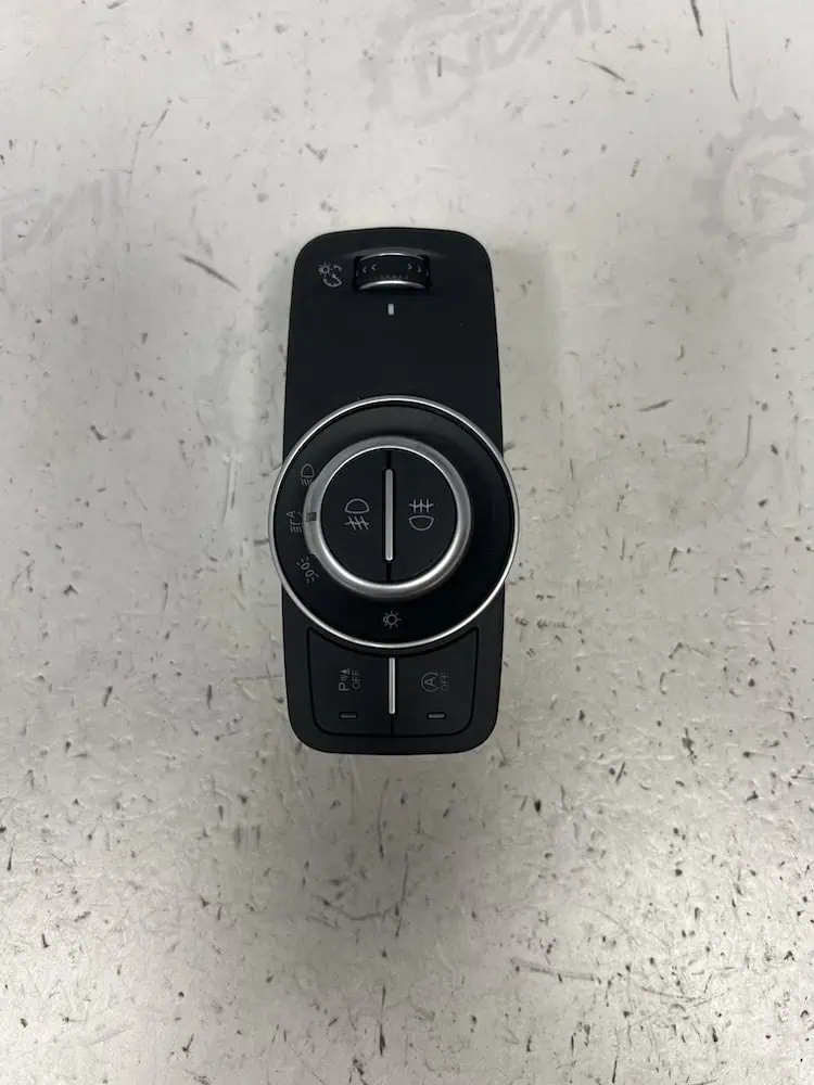 Interruttore Luci Alfa Romeo Stelvio 2.2 D (110kw) – 01561294240