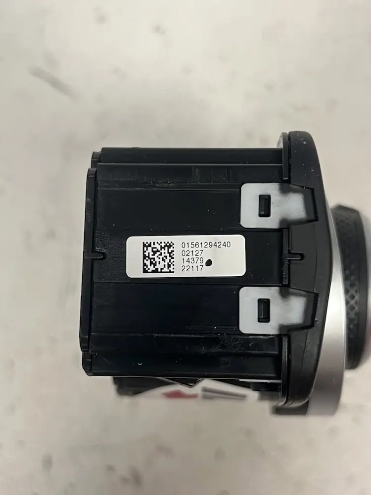Interruttore Luci Alfa Romeo Stelvio 2.2 D (110kw) – 01561294240
