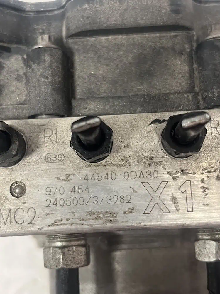 Centralina Pompa ABS Toyota Yaris 1.5 Hybrid (2020 >) – 0265957117