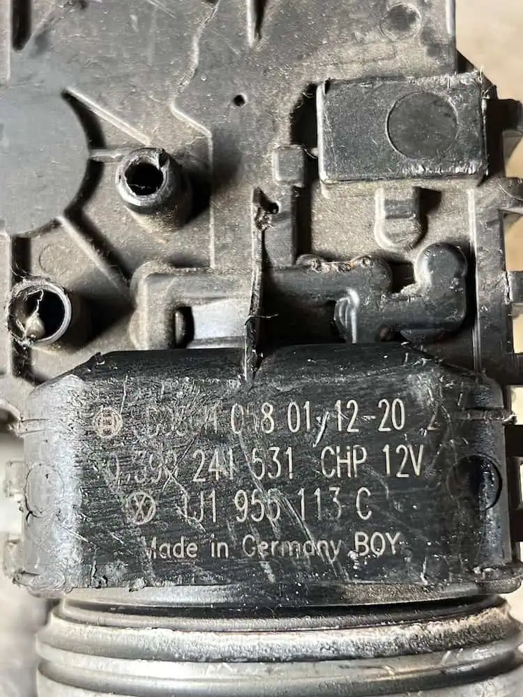 Motorino Tergicristallo Anteriore Volkswagen Golf IV 1.9 TDI (103kw) – 0390241531