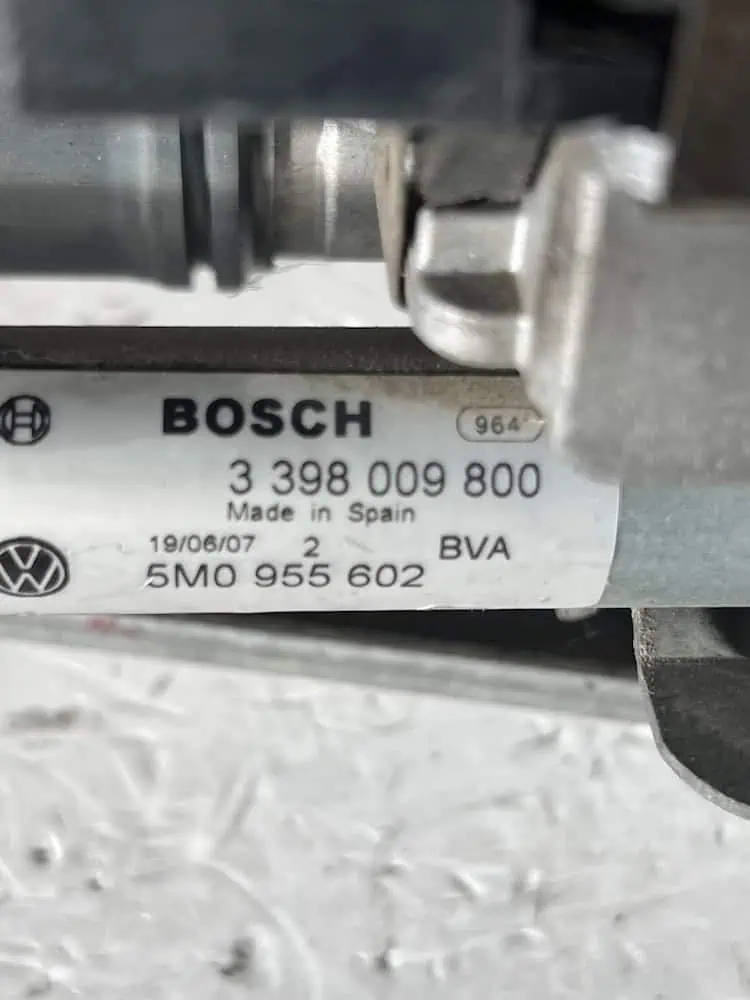 Motorino Tergicristallo Anteriore Volkswagen Golf Plus 1.9 TDi (05-13) – 0390241946