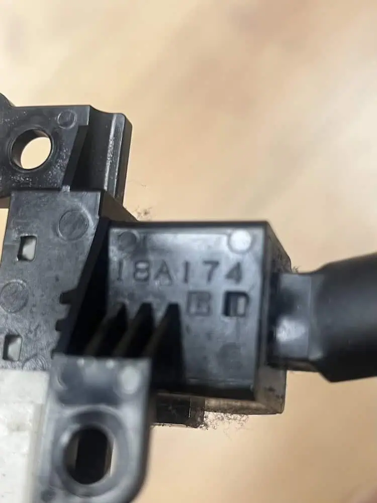 Comando Cruise Controll Toyota Rav4 2.2 D-4D (10-13) – 18A174
