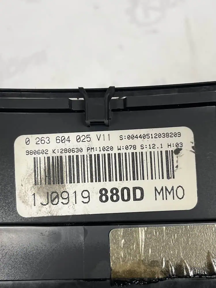Quadro Strumenti Volkswagen Golf IV 1.9 TDI (81kw) – 1J0919880D
