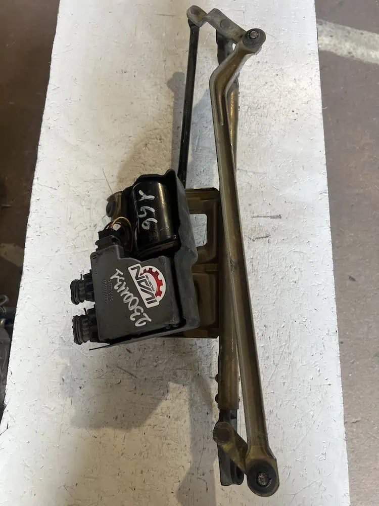 23001131-1 Motorino Tergicristallo Anteriore Alfa Romeo 166 2.4 JTD (98-07) – 23001131